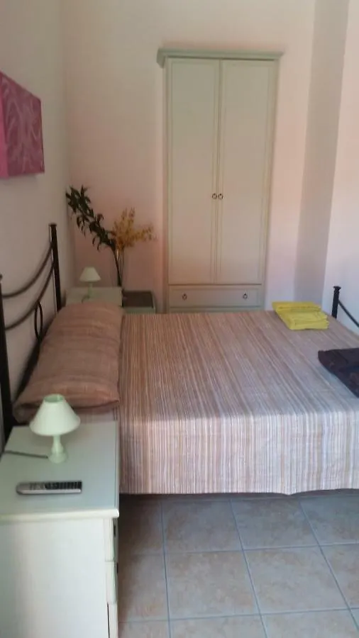 L'Onda Blu Bed & Breakfast Domus De Maria 3*,  Italy